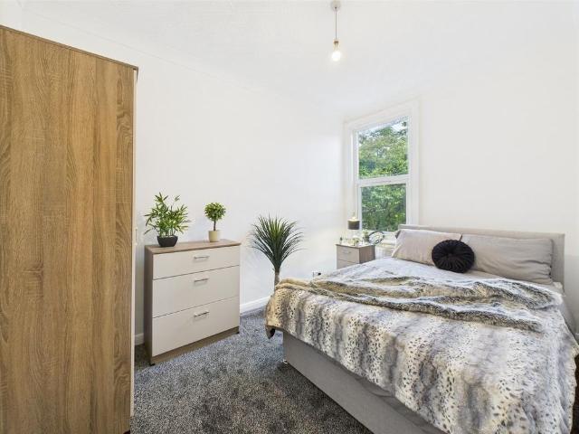 Room for rent in Avenues, Hull