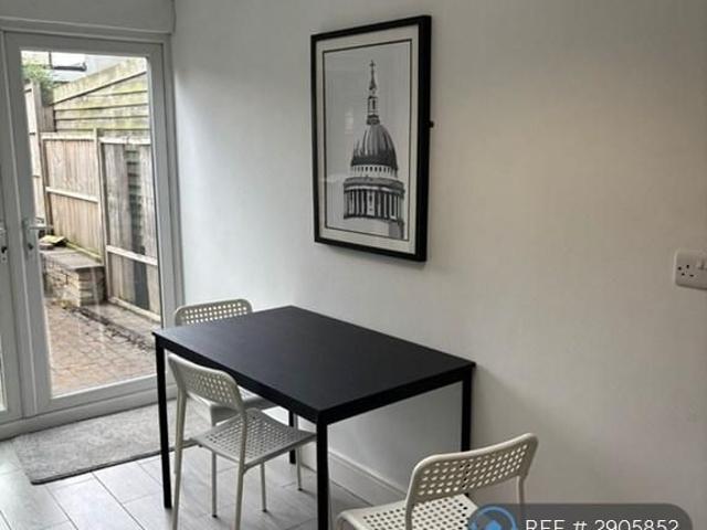 Room for rent in New Normanton, East Midlands