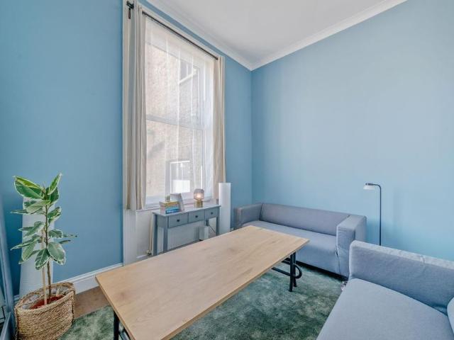 Room for rent in Royal Borough of Kensington and Chelsea, Greater London