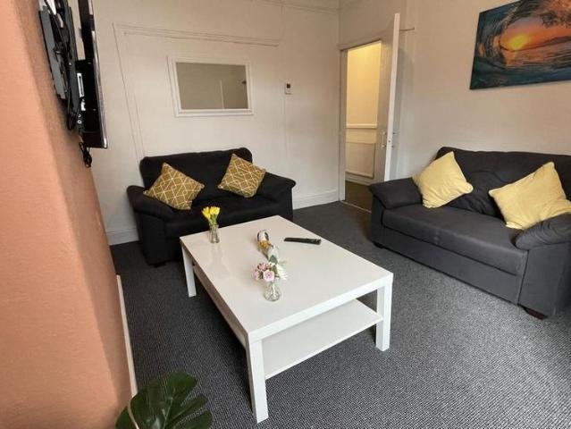 Room for rent in Northgate Village, Two Mills