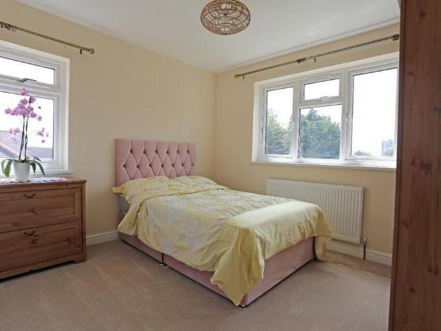 Room for rent in Gidea Park, Greater London