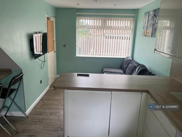 Room for rent in Harborne, West Midlands