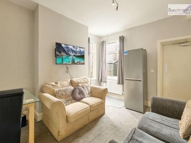 Room for rent in Stoke, Stoke-on-Trent
