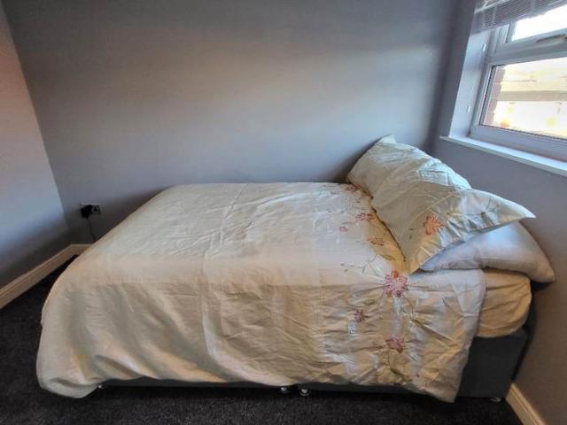Room for rent in Digmoor, Roby Mill