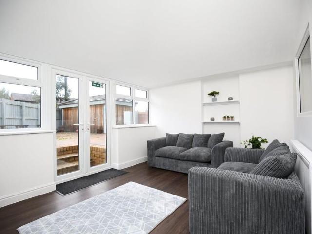 Room for rent in Leyfields, Kettlebrook