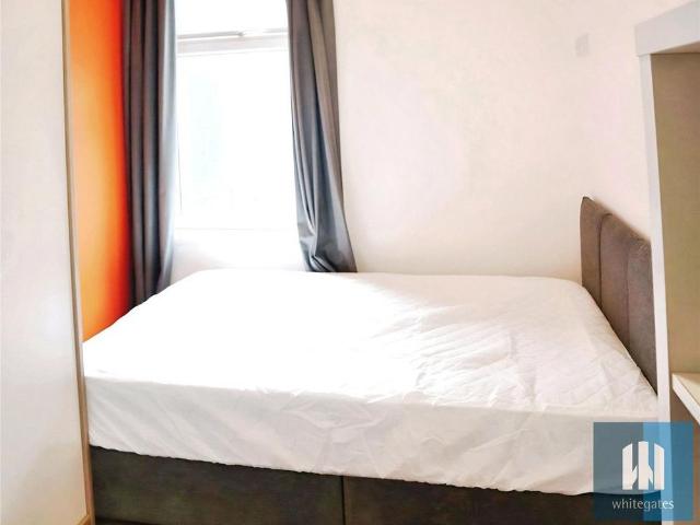 Room for rent in Huddersfield, West Yorkshire