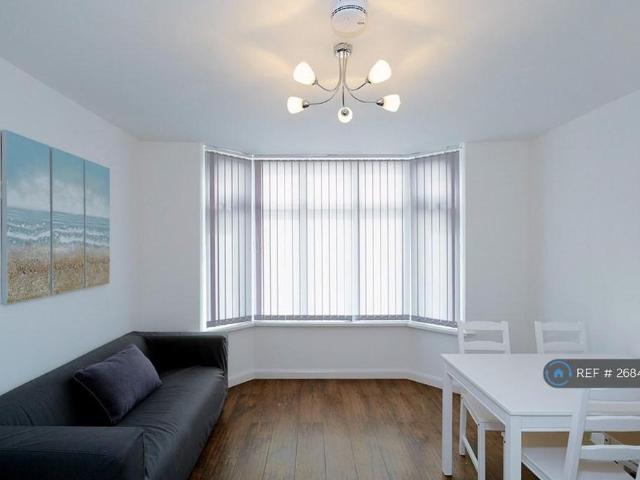 Room for rent in Coundon, West Midlands