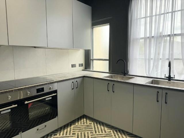 Room for rent in St James, Sandown Park