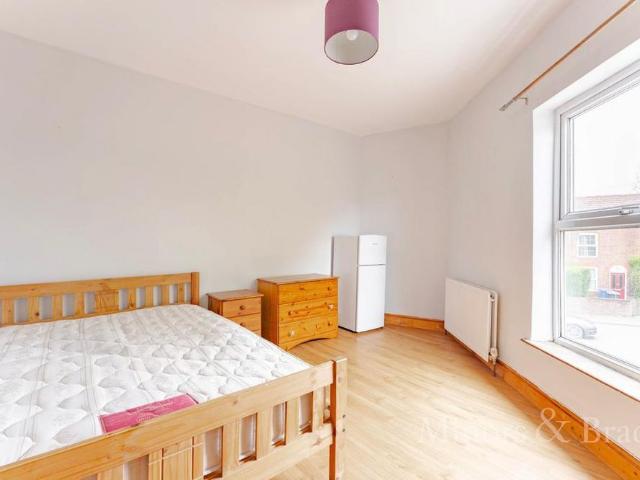 Room for rent in New Catton, East Bank