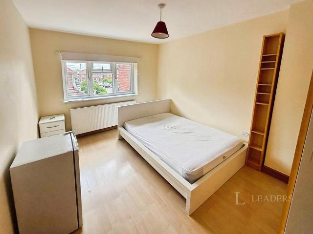 Room for rent in California, Derby