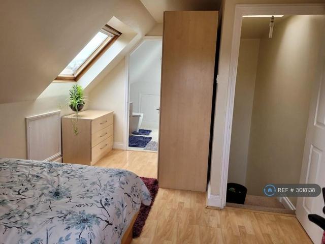 Room for rent in Horsell, Woking