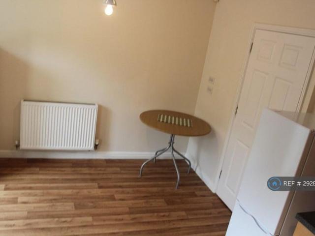 Room for rent in Loxford, Greater London