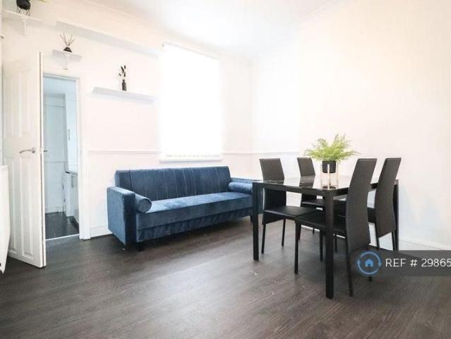 Room for rent in Calderstones