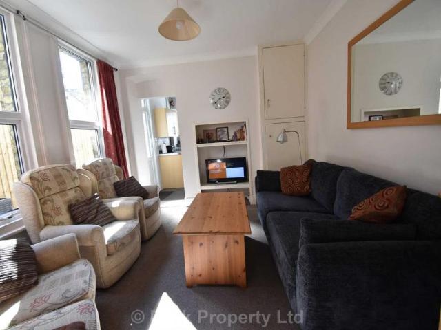 Room for rent in Southend City Centre Neighbourhood, Alton Barnes