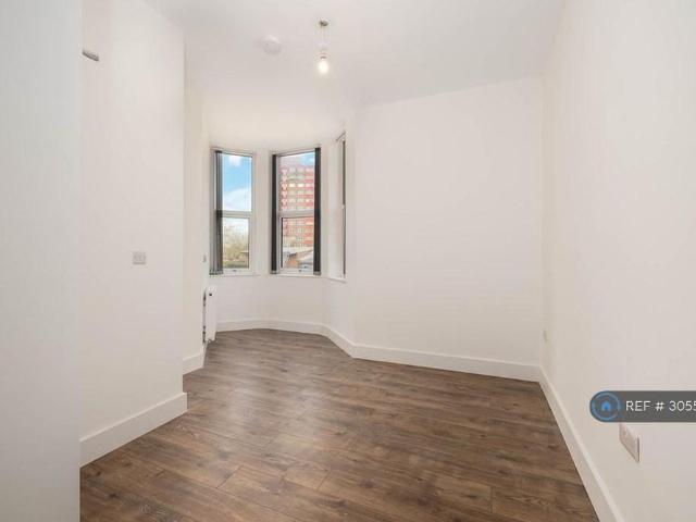 Room for rent in Wolverham, Ellesmere Port