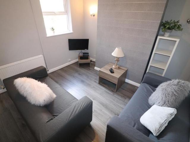 Room for rent in Northgate Village, Two Mills