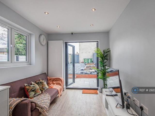 Room for rent in Glyndon, Plumstead