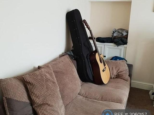 Room for rent in Coundon, West Midlands