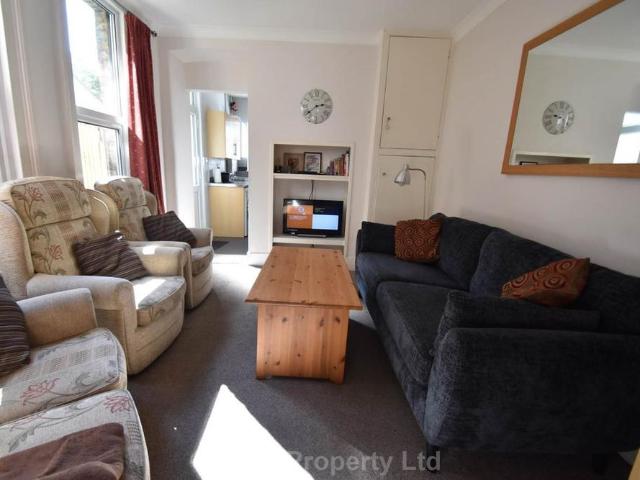Room for rent in Southend City Centre Neighbourhood, Alton Barnes