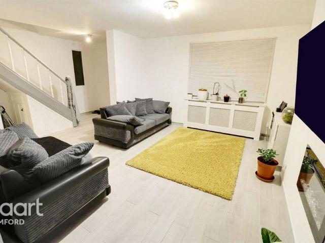 Room for rent in Harold Hill, Greater London