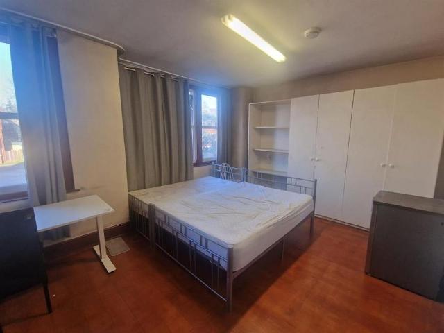 Room for rent in Wealdstone, Greater London
