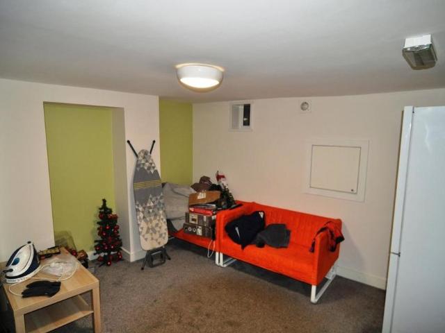 Room for rent in Honeywell, Barnsley