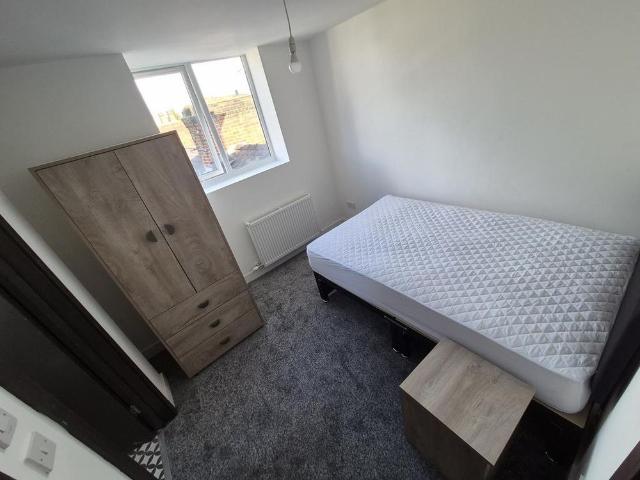 Room for rent in Rossmore, Cheshire