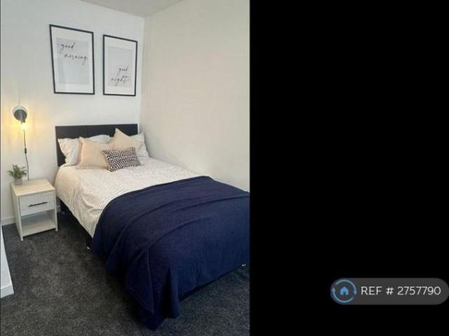 Room for rent in Heaton Park, Bury