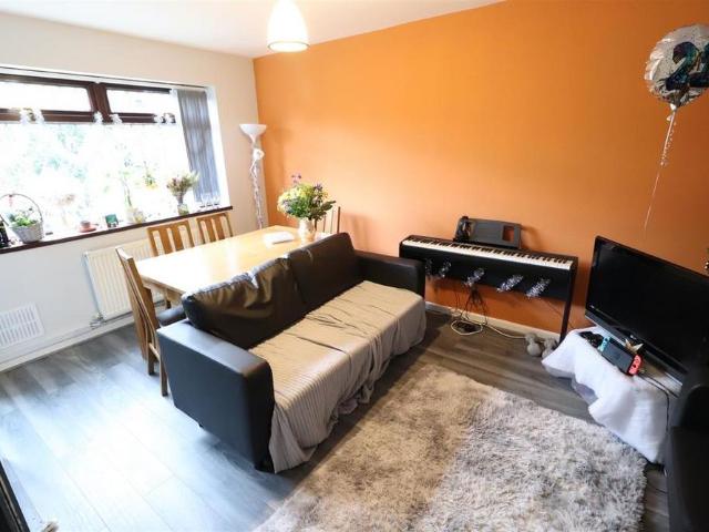 Room for rent in Canley Gardens, West Midlands