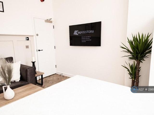 Room for rent in Newton Wood, Greenheys