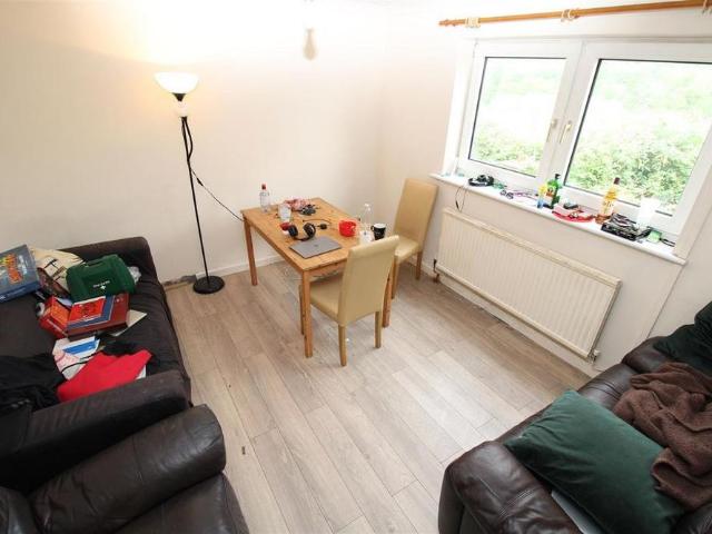 Room for rent in Pontypridd, Wales