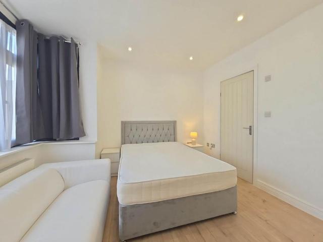 Room for rent in Whitley, Reading