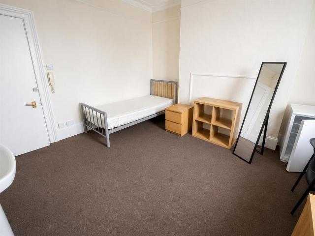 Room for rent in Brunswick, Brighton & Hove