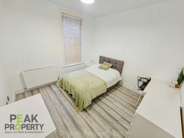 Room for rent in Southend City Centre Neighbourhood, Alton Barnes