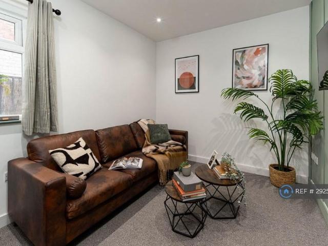 Room for rent in Broadheath, Trafford Park