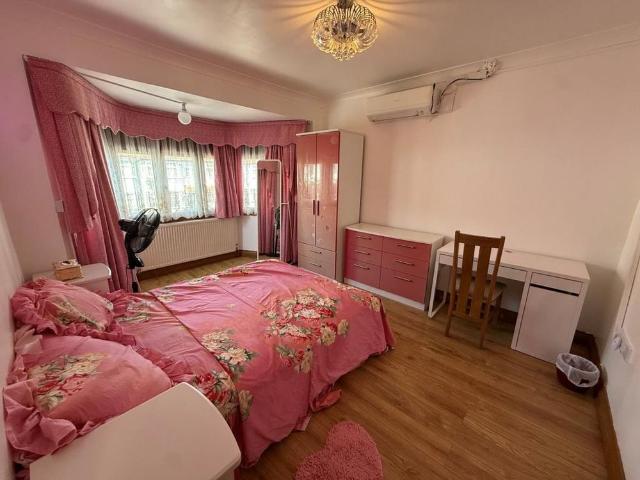 Room for rent in Edmonton, Greater London