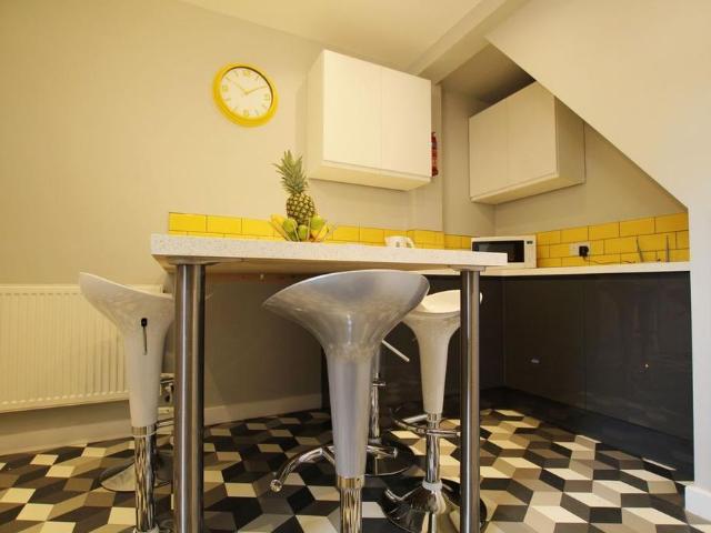 Room for rent in Beamhurst, Staffordshire