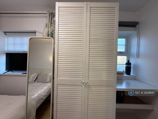 Room for rent in West Beckton, Greater London