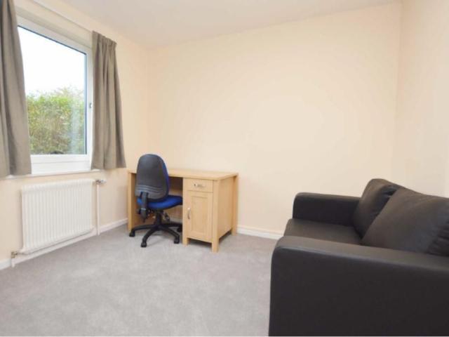 Room for rent in Ham, Greater London