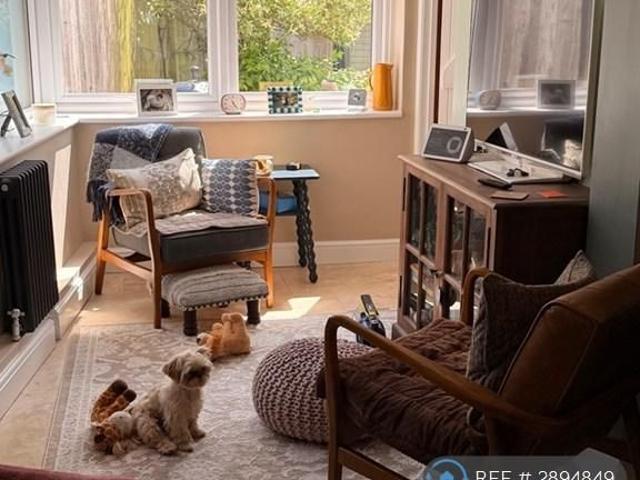 Room for rent in Chippenham, Wiltshire