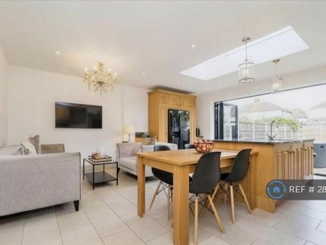 Room for rent in Greater London