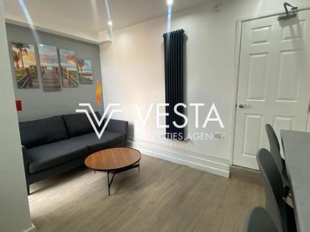 Room for rent in Ball Hill, West Midlands