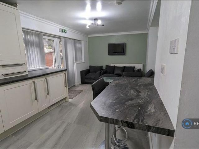 Room for rent in Harborne, West Midlands