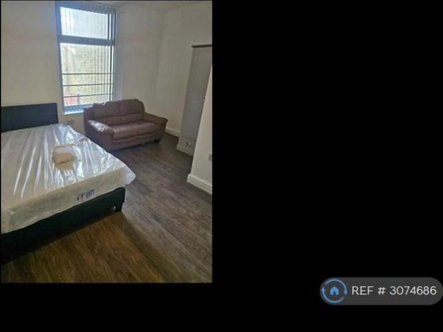 Room for rent in Little Horton Green, Bradford