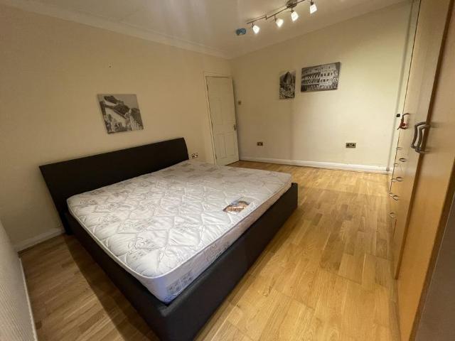 Room for rent in Meadowhead, Batemoor