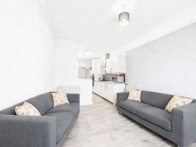 Room for rent in Phippsville, Northampton