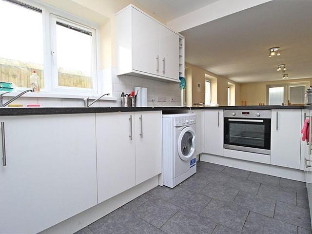 Room for rent in Falcon Lodge, Wales