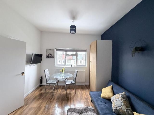 Room for rent in Sudbury, Greater London
