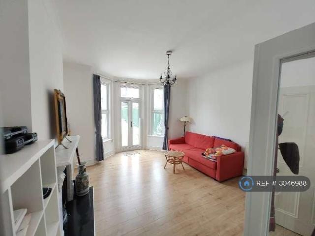 Room for rent in London Borough of Croydon, Addiscombe