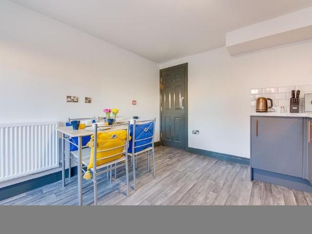 Room for rent in Shaw Lands, South Yorkshire